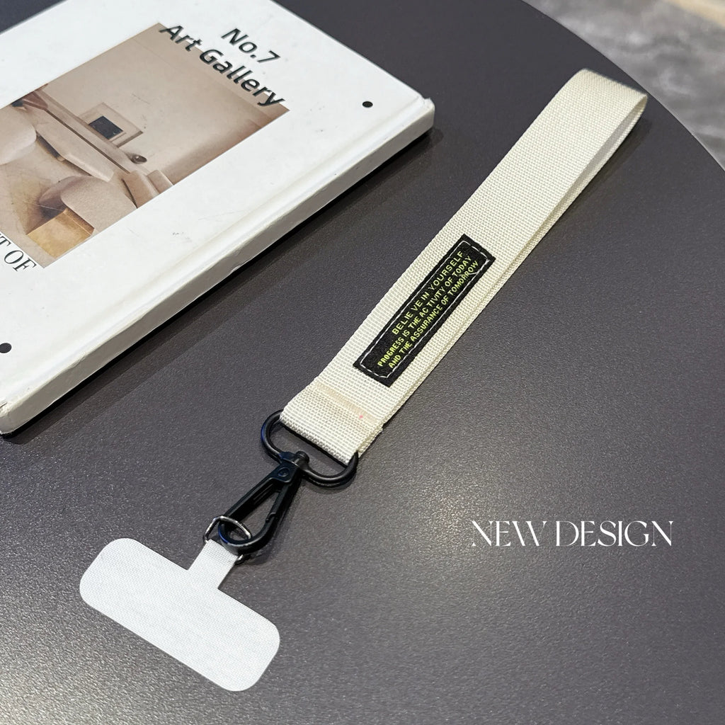 シンプル派にはコレ！メンズにもおすすめのハンドストラップ #AS1033