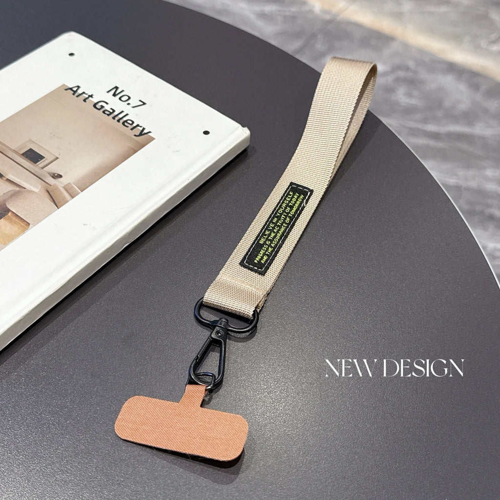 シンプル派にはコレ！メンズにもおすすめのハンドストラップ #AS1033