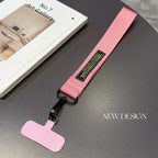 シンプル派にはコレ！メンズにもおすすめのハンドストラップ #AS1033