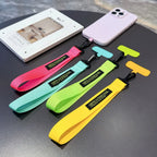 シンプル派にはコレ！メンズにもおすすめのハンドストラップ #AS1033
